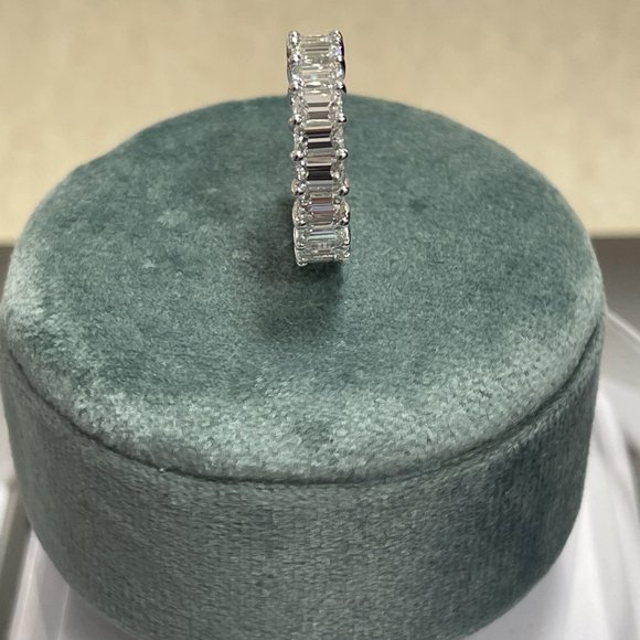 5.46 CT Emerald Eternity Band - Picture 5 of 9